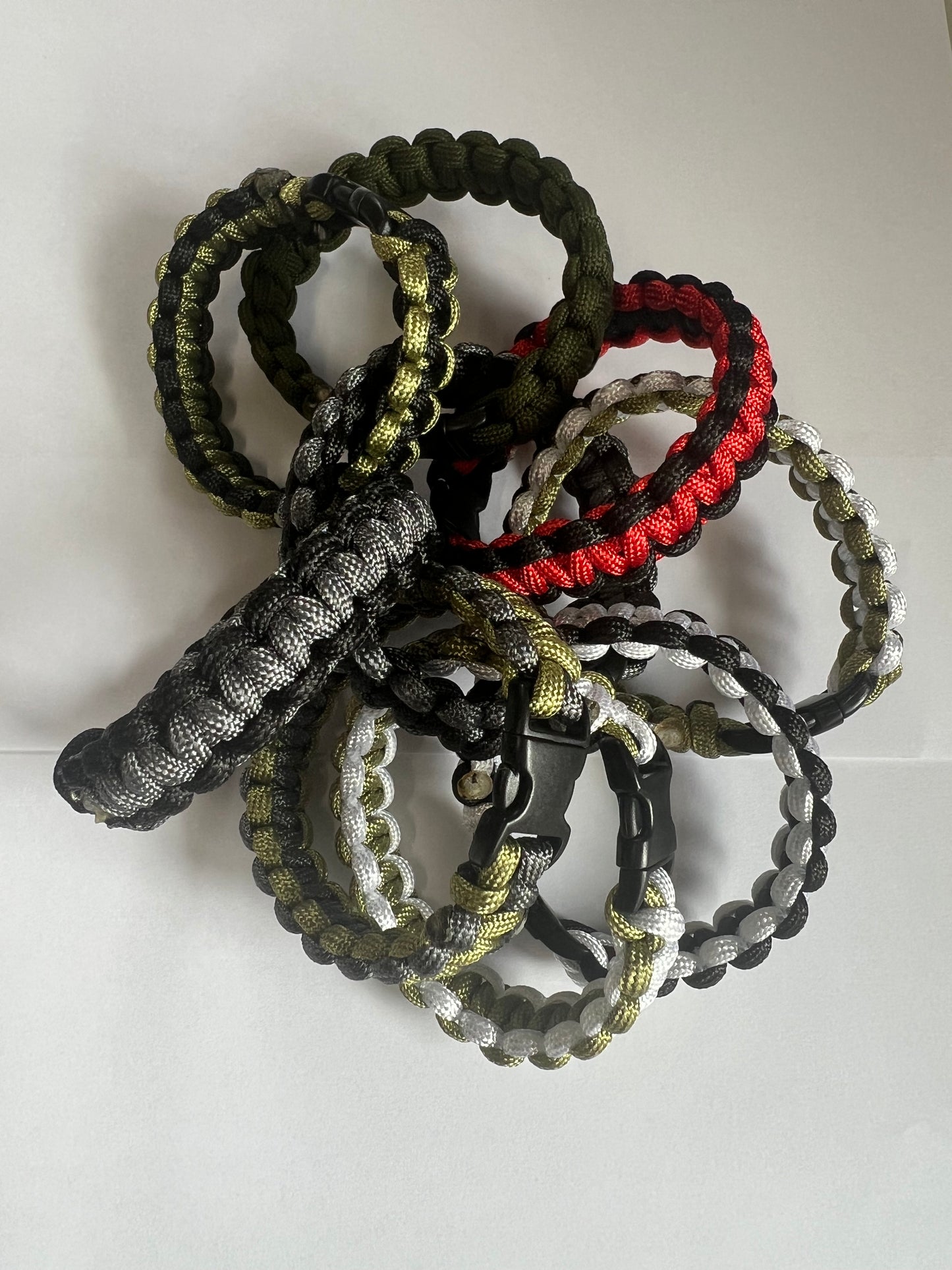 Paracord Survival Bracelets